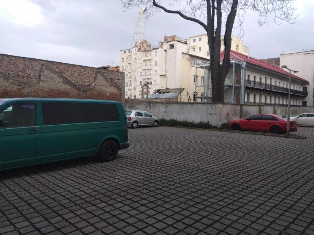 Apartments Near The Center With Privat Parking Brno Extérieur photo